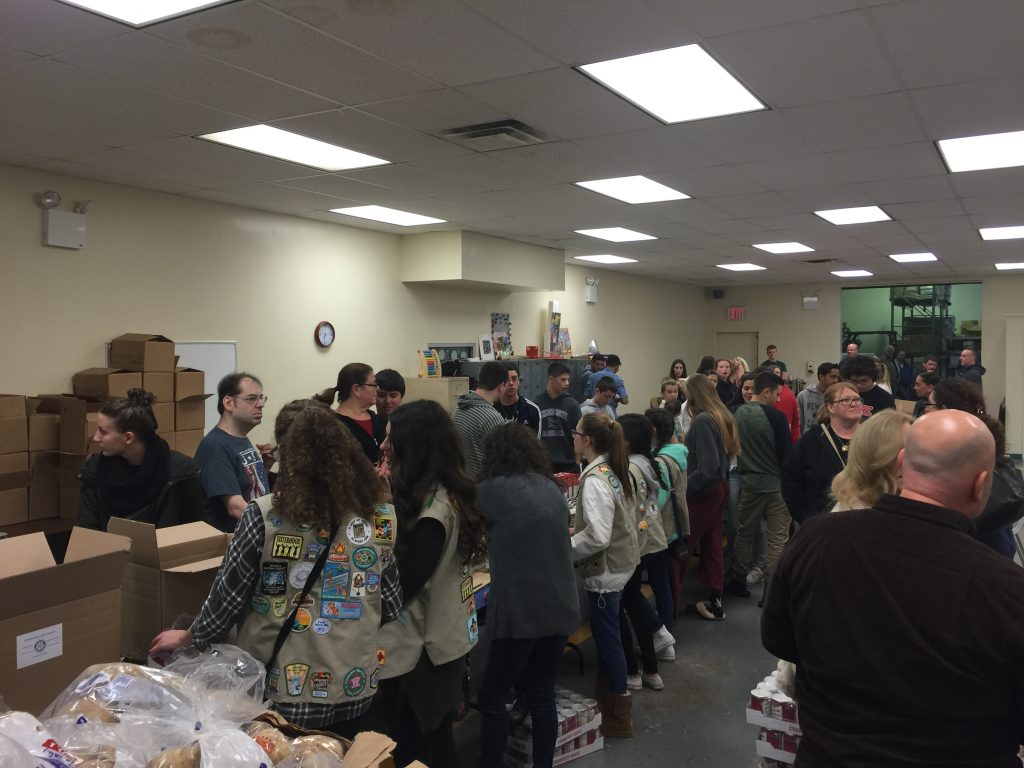 NS Rotary of SI- 2015 Thanksgiving baskets